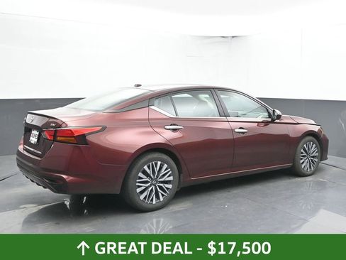 Used 2023 Nissan Altima 2.5 SV image 12