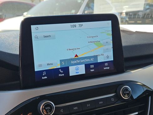 Used 2021 Ford Escape SE image 16