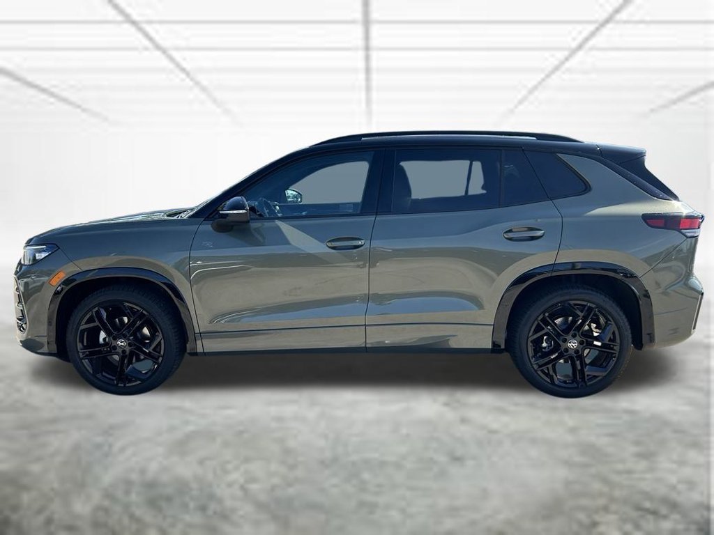 New 2026 Volkswagen Tiguan SE R-Line FWD image 3