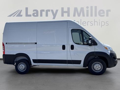 New 2025 RAM ProMaster 1500 w/ Convenience Group image 9
