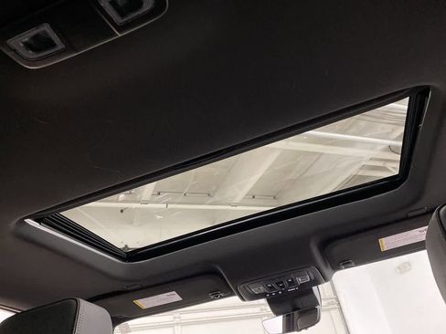 Used 2024 Chevrolet Silverado 2500 High Country w/ High Country Premium Package image 19