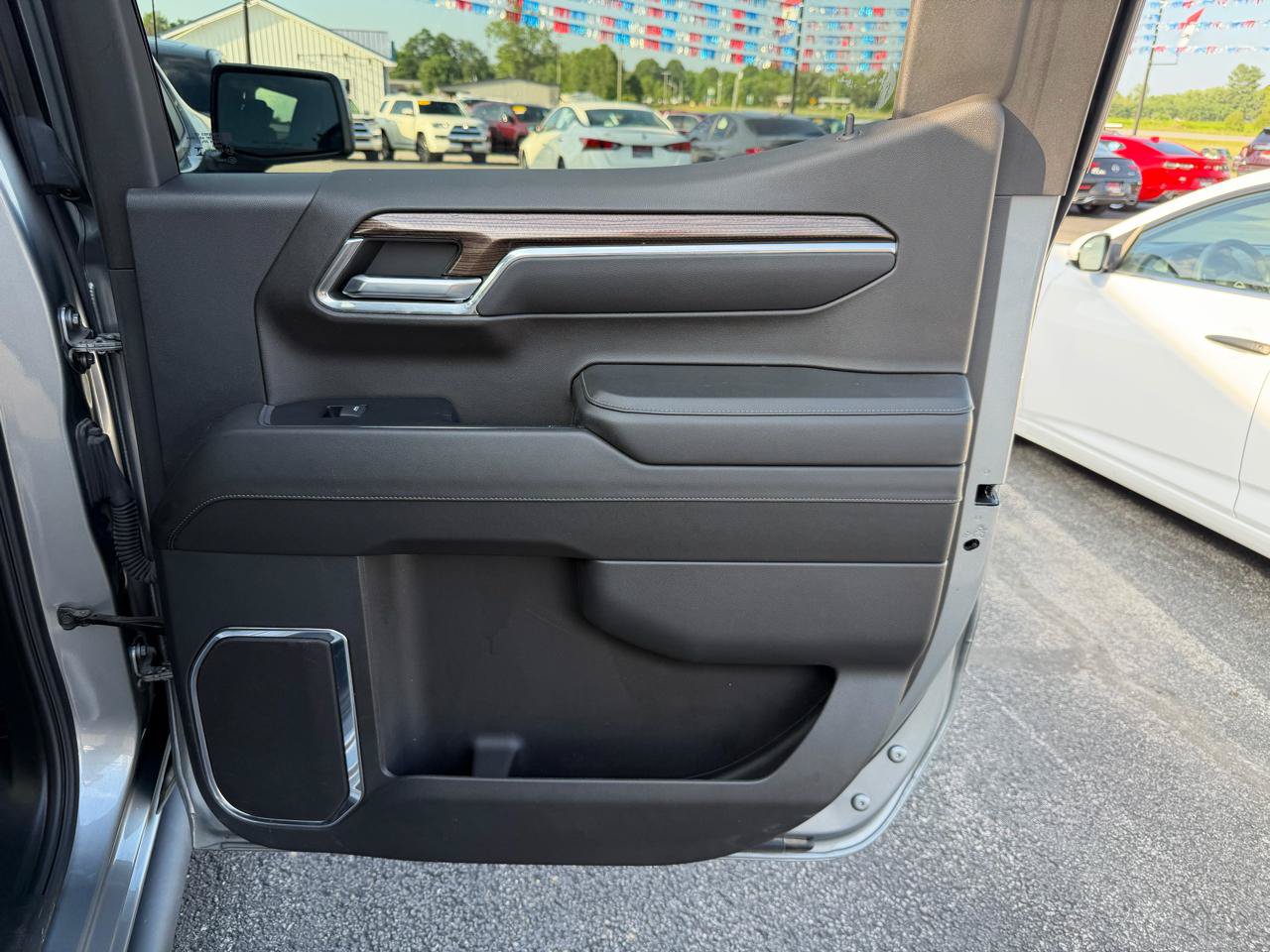 Used 2024 Chevrolet Silverado 1500 RST AWD/4WD image 18