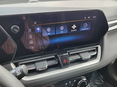 Used 2025 Chevrolet TrailBlazer LT image 8