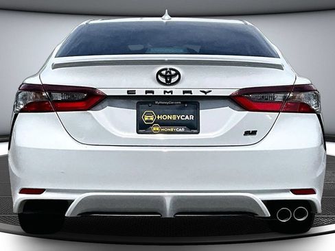 Used 2024 Toyota Camry SE FWD image 5