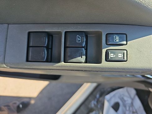 Used 2018 Nissan Frontier SV image 31