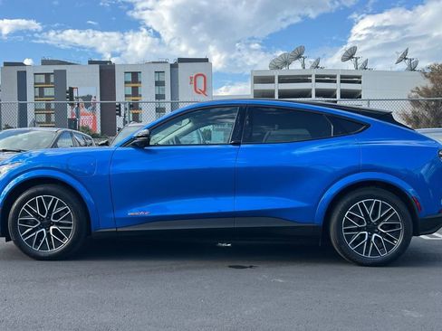 Certified 2025 Ford Mustang Mach-E Premium image 8