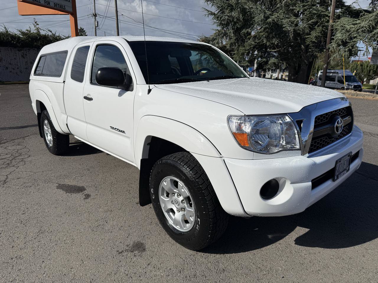 Used 2011 Toyota Tacoma 4x4 Access Cab w/ SR5 Pkg #2 image 10