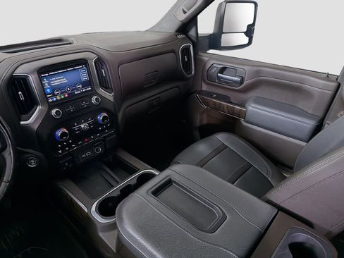 Used 2022 GMC Sierra 3500 Denali w/ Technology Package AWD/4WD image 26