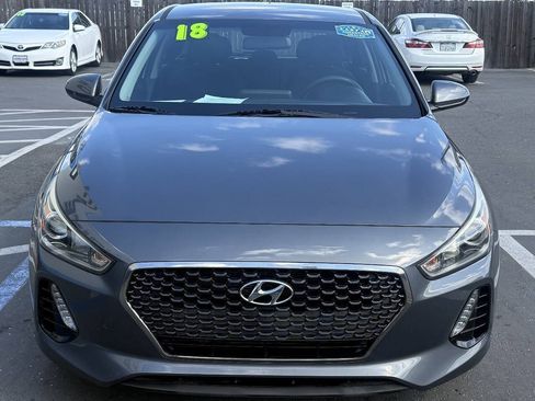 Used 2018 Hyundai Elantra GT FWD image 2