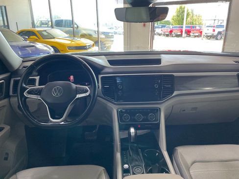 Used 2021 Volkswagen Atlas SEL Premium image 21