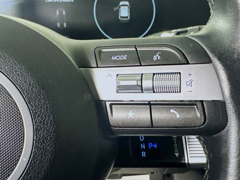 Used 2024 Hyundai Kona SEL image 17