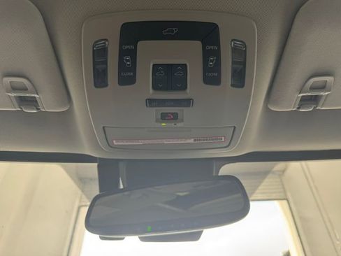 Used 2024 Toyota Sienna XLE w/ XLE Plus Package FWD image 37