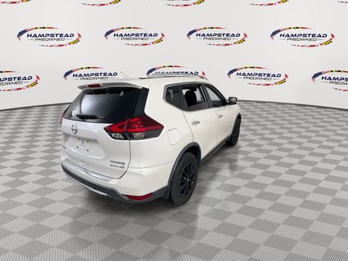 Used 2019 Nissan Rogue SV image 8