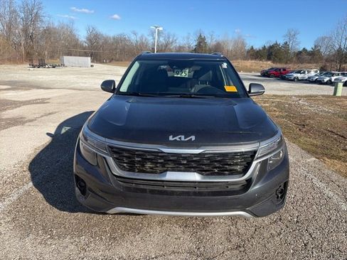 Used 2023 Kia Seltos S w/ Navigation Package image 3