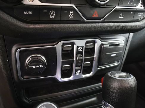 Used 2026 Jeep Wrangler Unlimited Sport AWD/4WD image 45