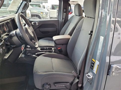 New 2026 Jeep Gladiator Willys image 9