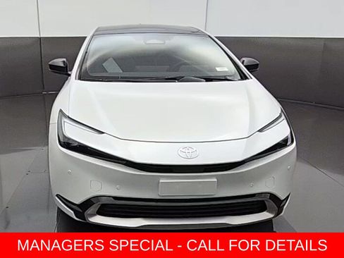 New 2026 Toyota Prius Plug-In Hybrid FWD image 2