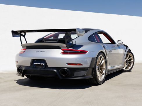 Certified 2019 Porsche 911 GT2 RS RWD image 7