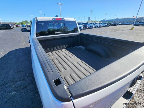 Used 2023 RAM 1500 Laramie AWD/4WD image 15