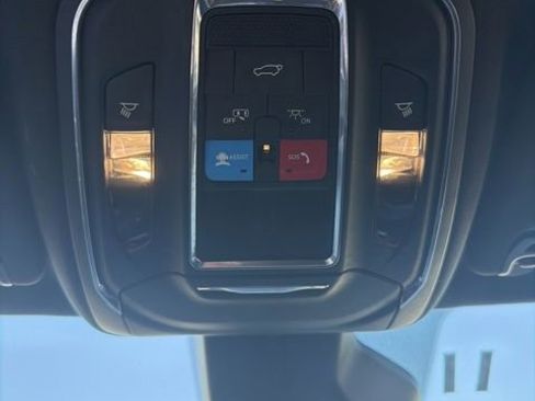 Used 2024 Jeep Wagoneer L Series II w/ Flexible Seating Group image 20