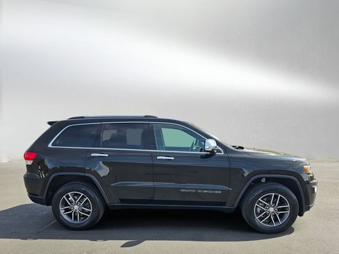 Used 2018 Jeep Grand Cherokee Limited AWD/4WD image 6