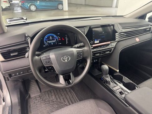 Used 2026 Toyota Camry LE FWD image 8
