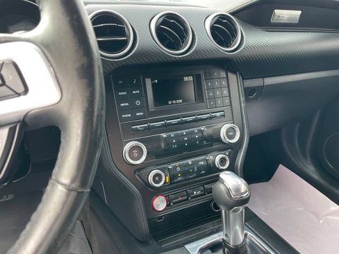 Used 2018 Ford Mustang Coupe RWD image 14