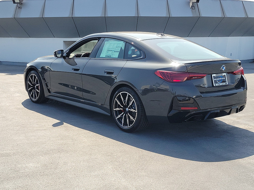 New 2026 BMW M440i w/ Premium Package RWD image 2