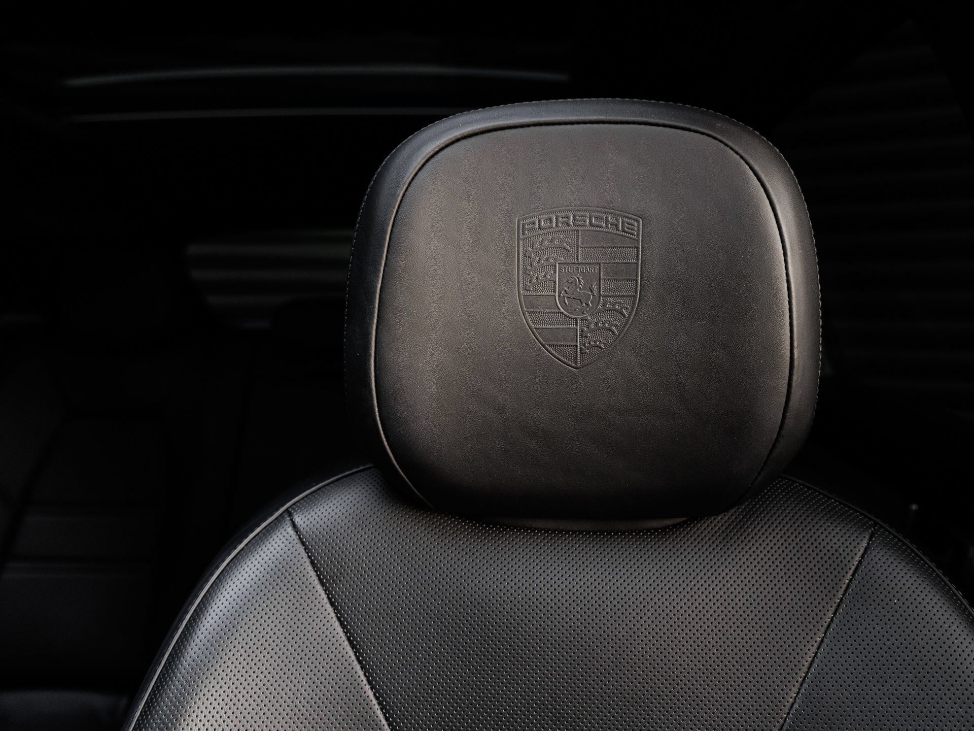 Certified 2023 Porsche Cayenne Platinum Edition AWD/4WD image 16