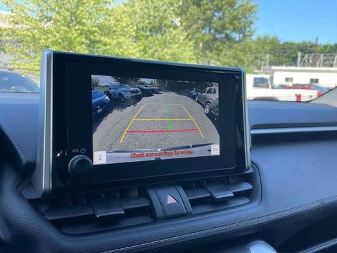 Certified 2025 Toyota RAV4 XLE AWD/4WD image 31
