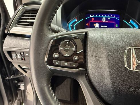 Used 2024 Honda Odyssey Touring image 19