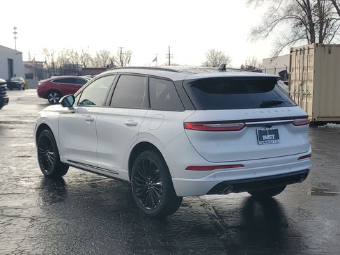 New 2026 Lincoln Corsair Premiere image 3