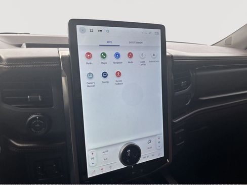 Used 2024 Ford Expedition Max King Ranch image 13