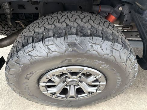 Used 2022 Ford F150 Raptor w/ Raptor 37 Performance Package AWD/4WD image 23