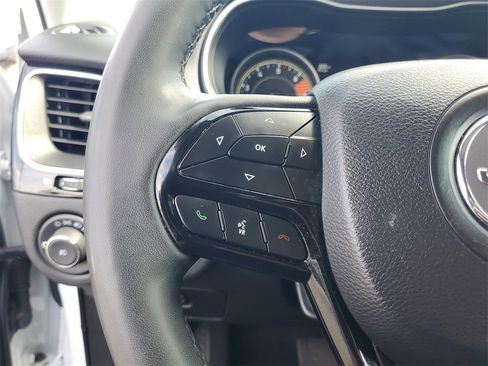 Used 2023 Jeep Cherokee Altitude Lux image 17