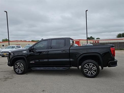 Used 2025 GMC Sierra 1500 AT4 w/ AT4 Premium Package AWD/4WD image 2