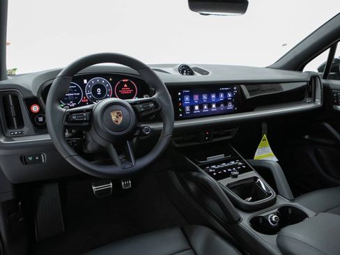 Certified 2026 Porsche Cayenne S AWD/4WD image 19