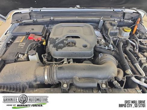 Used 2024 Jeep Wrangler Unlimited Sahara AWD/4WD image 22