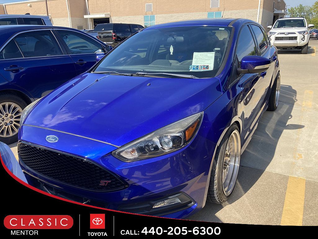 Used 2015 Ford Focus ST w/ Equipment Group 401A FWD image 1