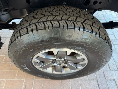 Used 2017 Nissan Frontier PRO-4X w/ Pro-4x Luxury Package image 15