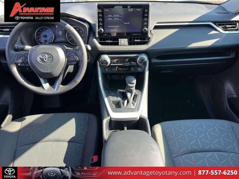 Used 2022 Toyota RAV4 XLE w/ Convenience Package AWD/4WD image 18