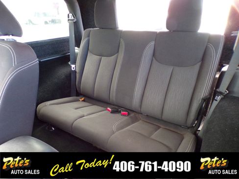 Used 2014 Jeep Wrangler Rubicon w/ Connectivity Group image 13