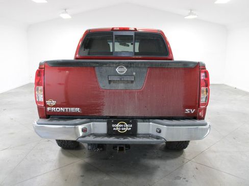 Used 2014 Nissan Frontier SV image 8