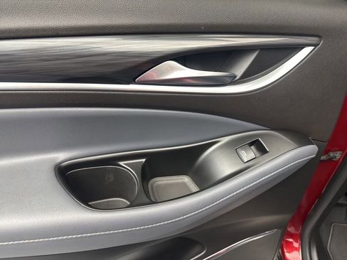 Used 2024 Buick Enclave Premium image 37