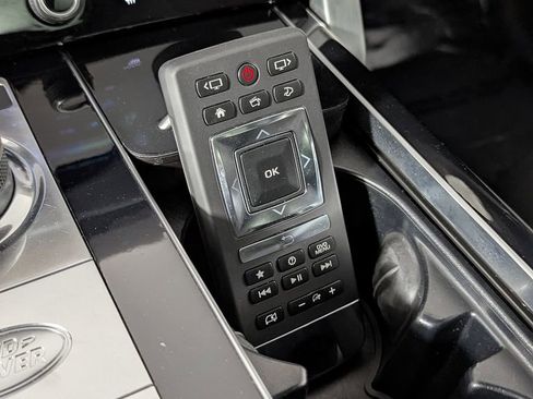 Used 2020 Land Rover Range Rover HSE image 39
