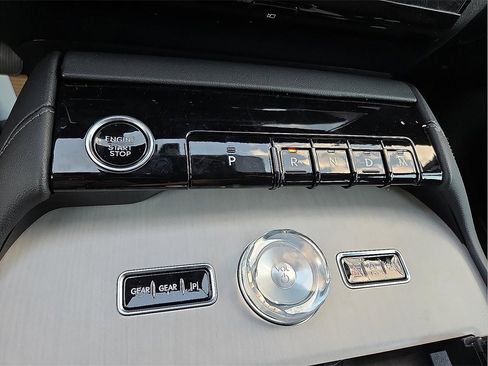 New 2025 Lincoln Navigator L Reserve w/ Jet Appearance Package image 15