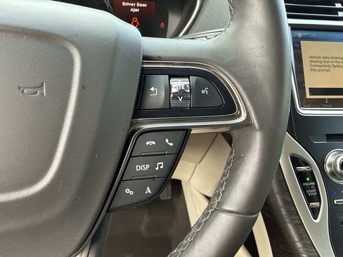 Used 2019 Lincoln Nautilus Reserve image 29