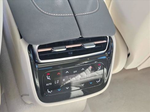 Used 2026 Mercedes-Benz EQS 450+ Sedan w/ Exclusive Package image 16