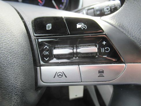 Used 2023 Hyundai Tucson SE image 23