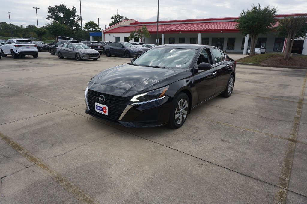 Used 2023 Nissan Altima 2.5 S FWD image 22